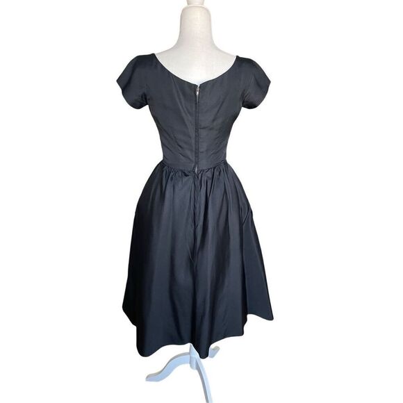 Vintage Gus Mayer 60s black cocktail flared out bow front cocktail dress - Picture 2 of 10